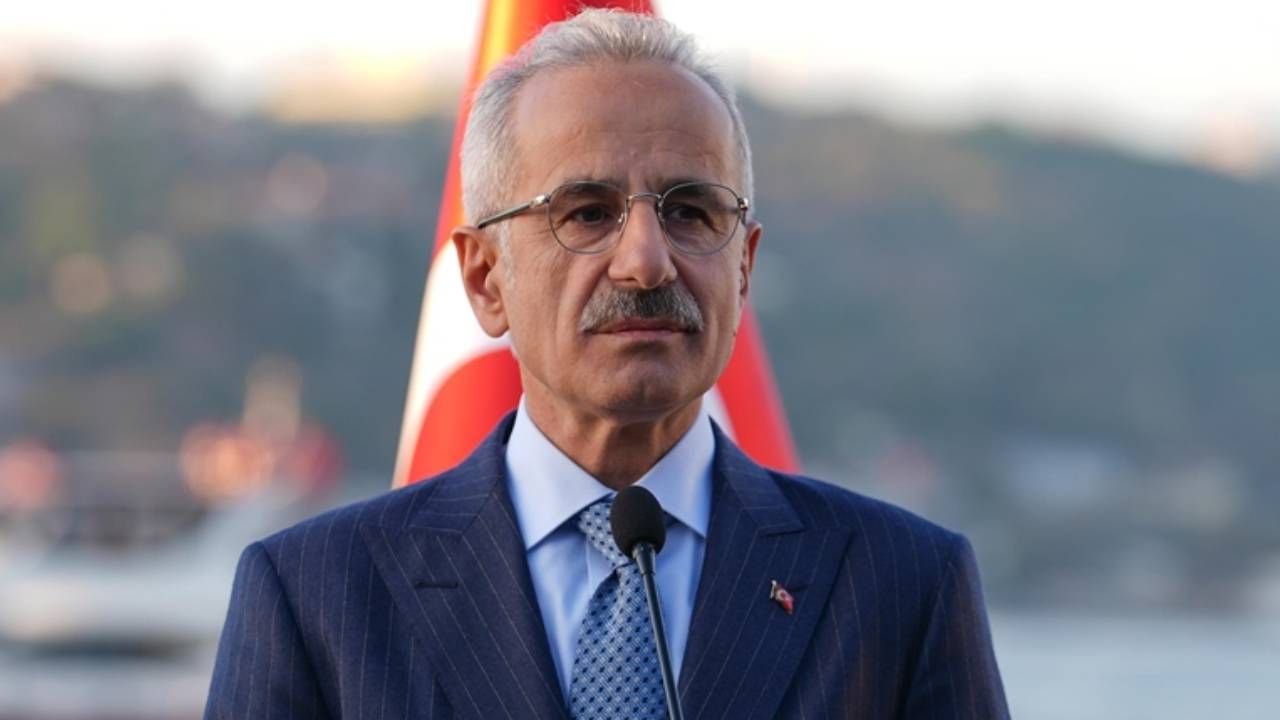 Bakan Uraloğlu, Gürcistan Altyapı Bakanı Sokhadze ile görüştü