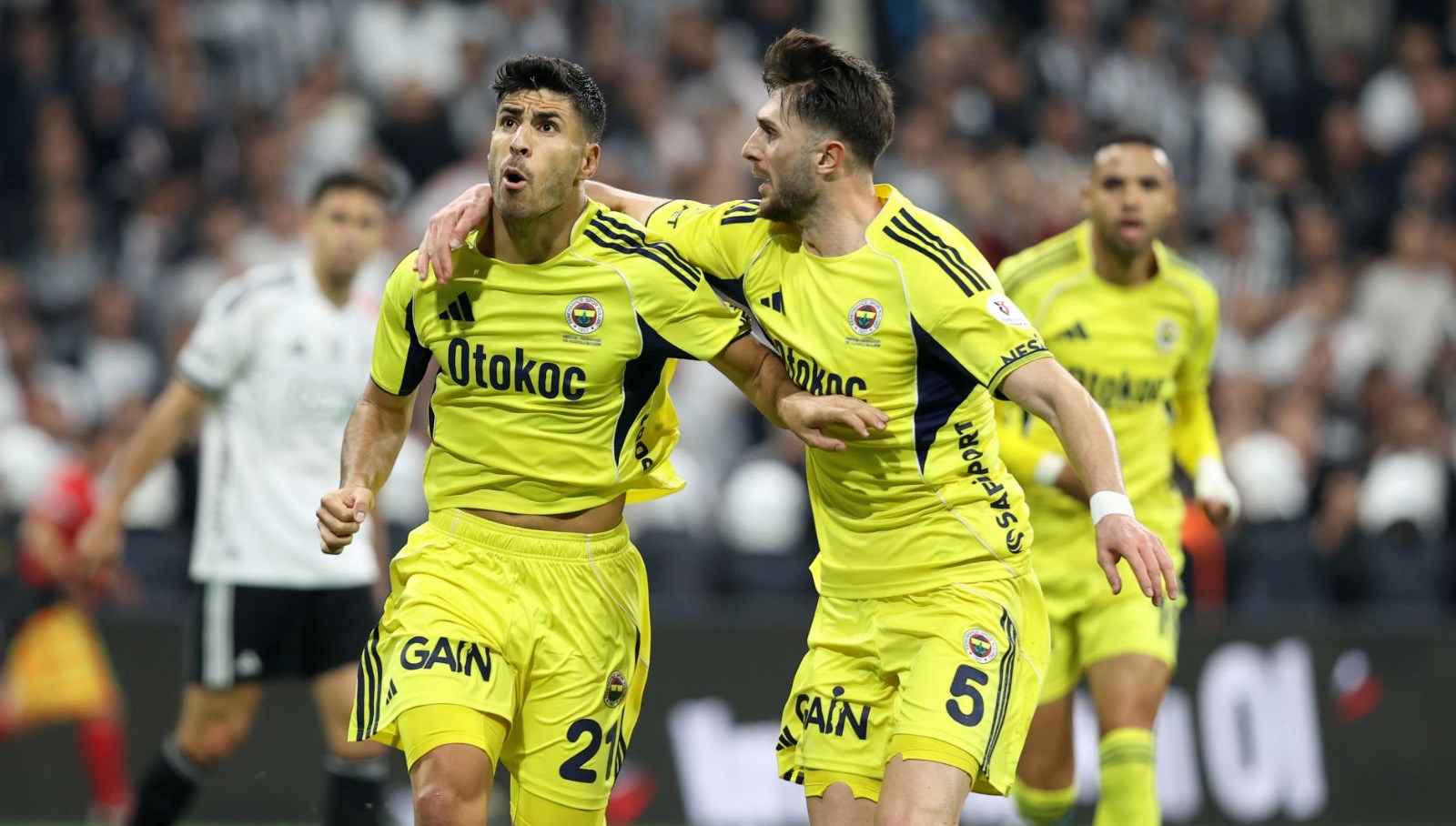 Dolmabahçe’de tarihi olay: Beşiktaş-Fenerbahçe derbisinde ilklerin gecesi!