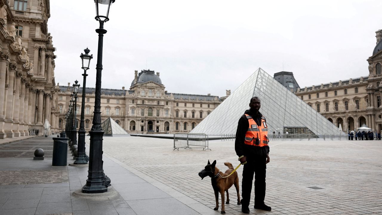 Louvre Müzesi soygunuyla ilgili 4 şüpheli daha tutuklandı