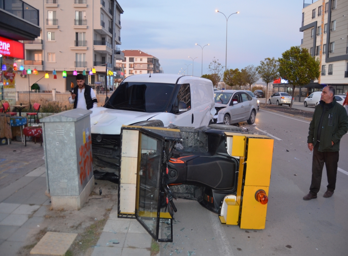 Park halindeki araçlara çarptı, “Beni morga götürün” dedi