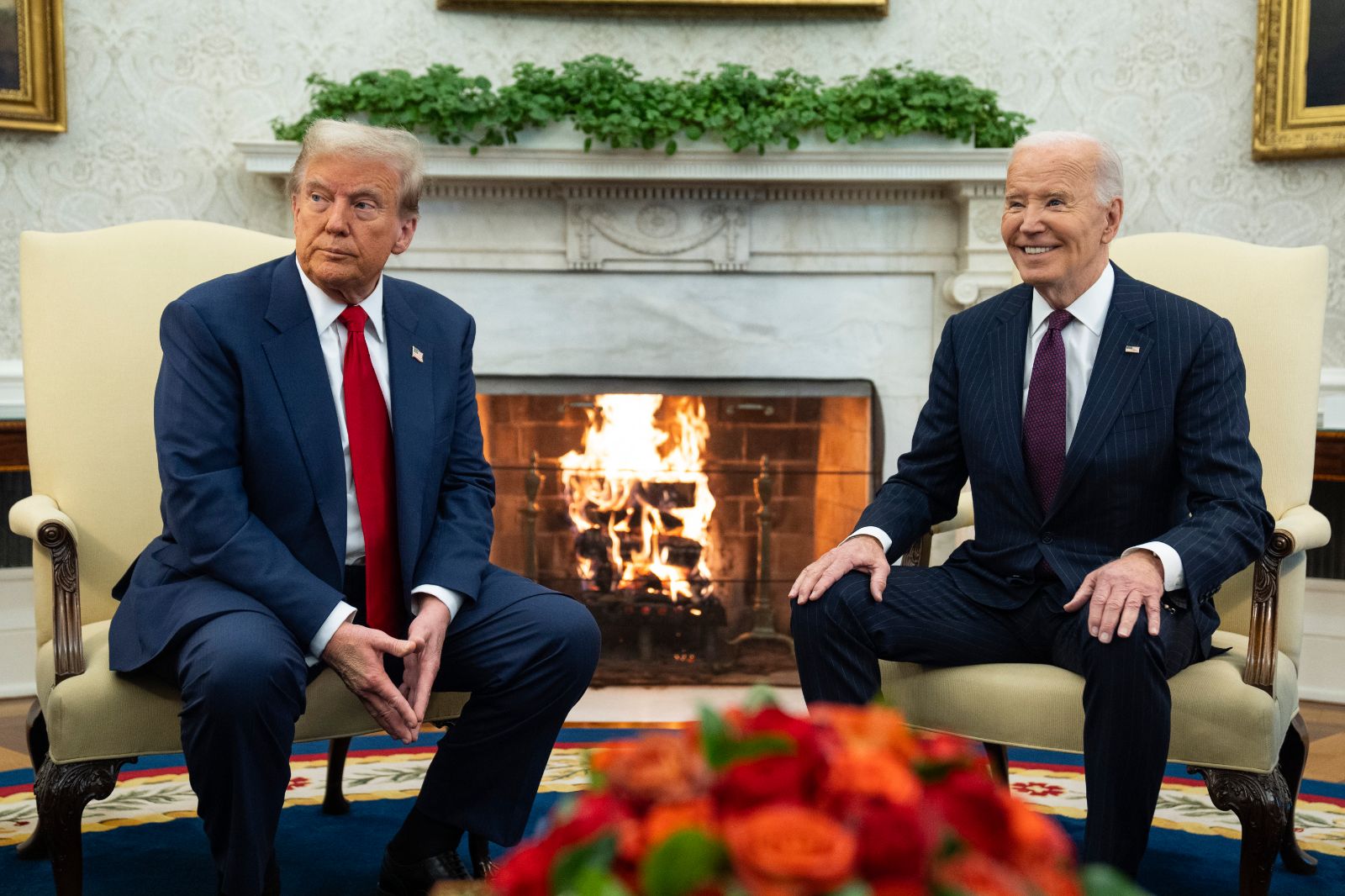Trump, Biden’ın “bizzat imzalamadığı” tüm kararnameleri iptal etti