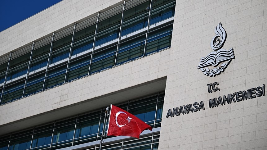 Anayasa Mahkemesi kanuni faizi uygulamasını iptal etti