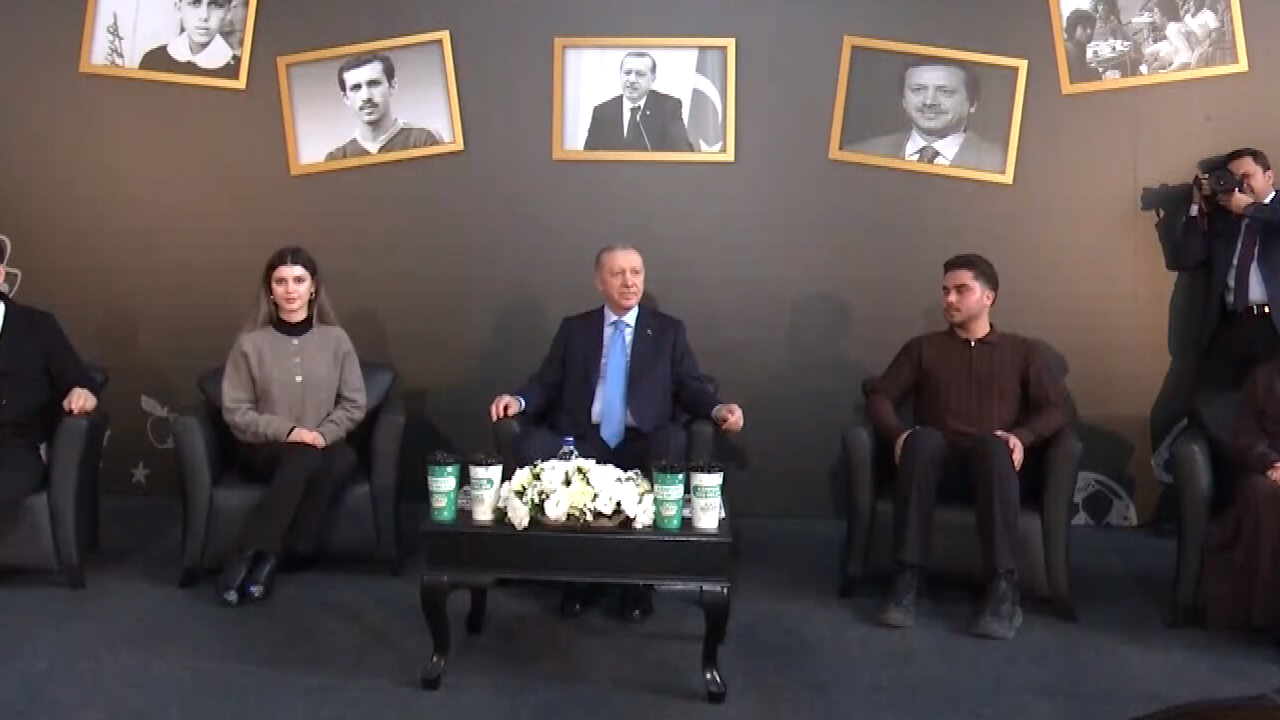 Cumhurbaşkanı Erdoğan gençlerle buluştu. “Zaferi kucaklayacak olanlar sizlersiniz”