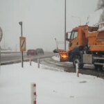 kar-yollari-kesti-yuzlerce-koy-yolu-kapandi-3-BdmKm9Gu.jpg