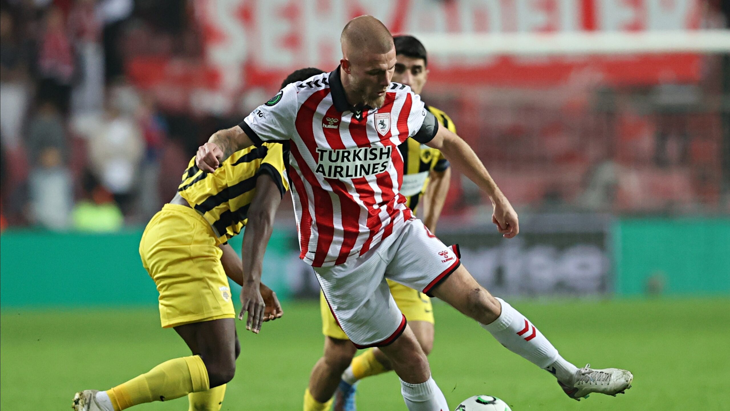 Samsunspor fırsat tepti, AEK karşısında skoru koruyamadı ve ilk kez mağlup oldu
