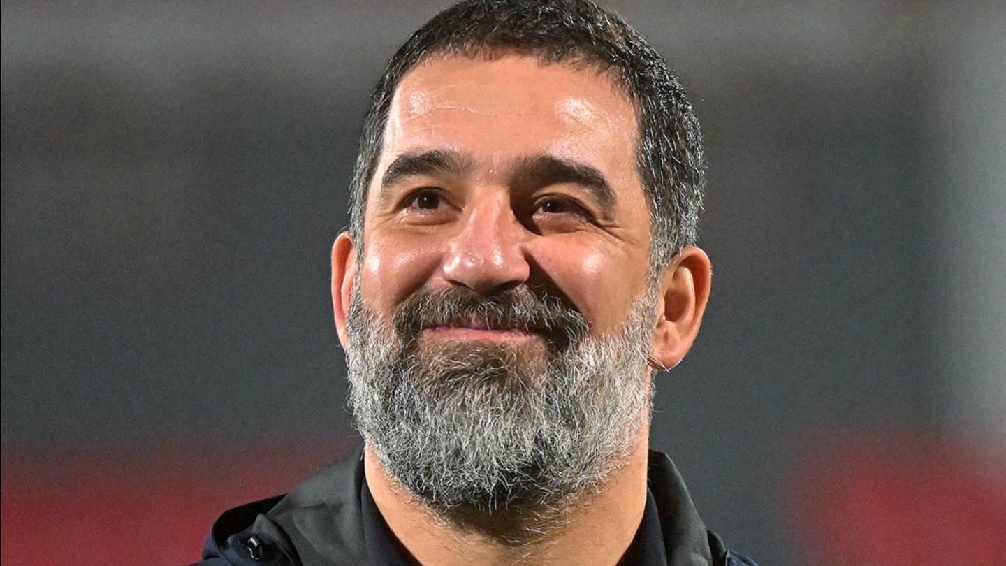 Samsunspor kaybetti, Arda Turan zirveye yaklaştı. Devre arasında futbolcularına 17 yıl önceki milli maçı hatırlattı