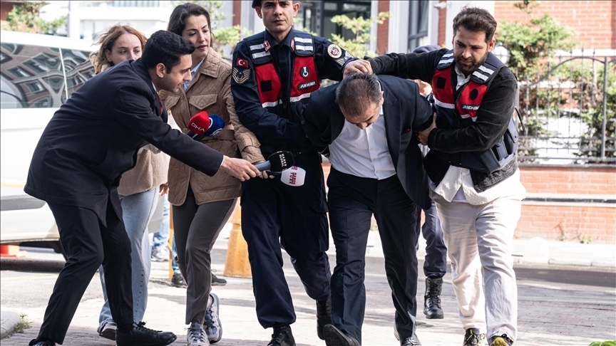 “Yenidoğan çetesi” davası yarına ertelendi. Fırat Sarı: Ölü doğan bir bebeği kabul ettim diye suçlanıyorum