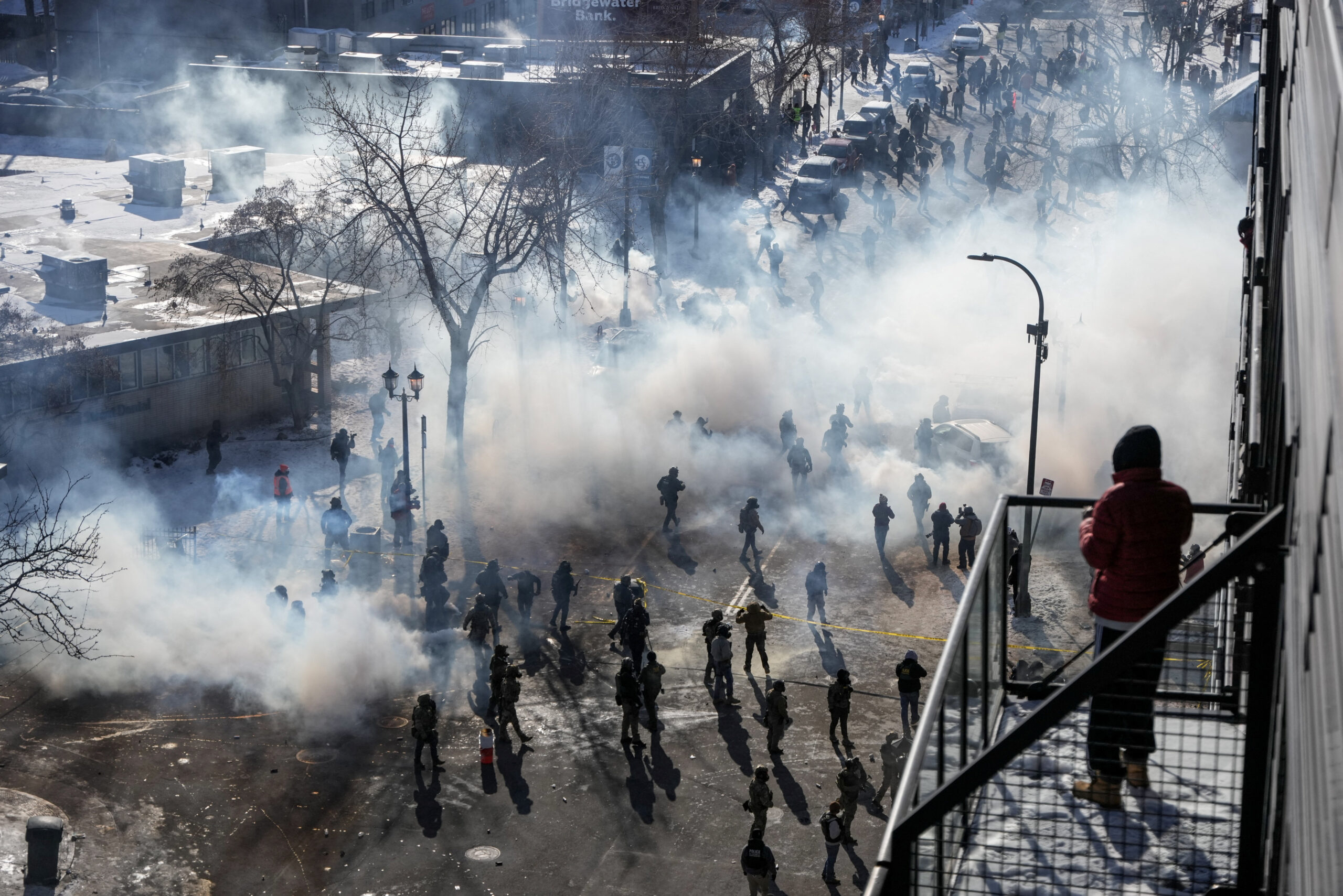 ABD’de ICE protestoları şiddetleniyor. Polisi bir kişiyi daha vurdu