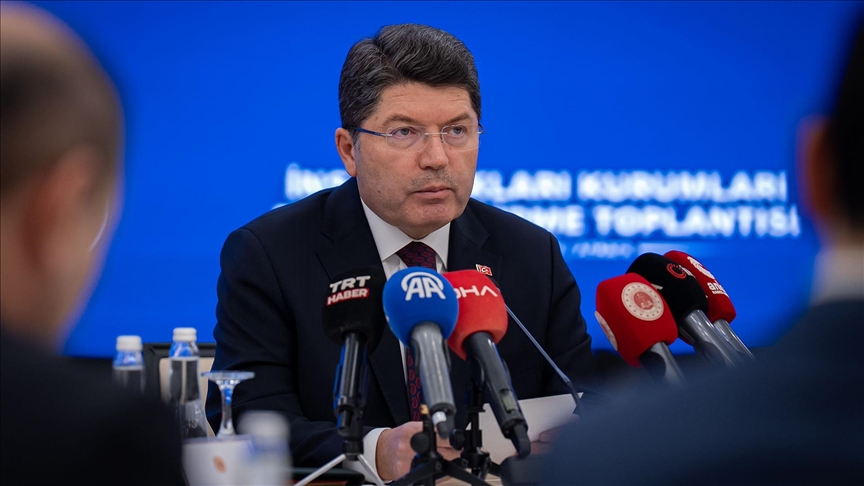 Bakan Tunç: Çocukların suça sürüklenmesinin sebeplerini ortadan kaldırmak lazım