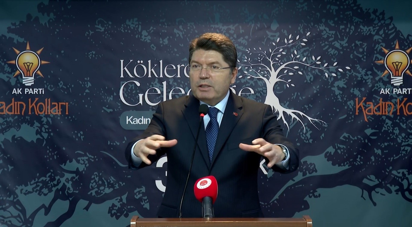 Bakan Tunç: Sanal tehlikelerden yavrularımızı korumak durumundayız