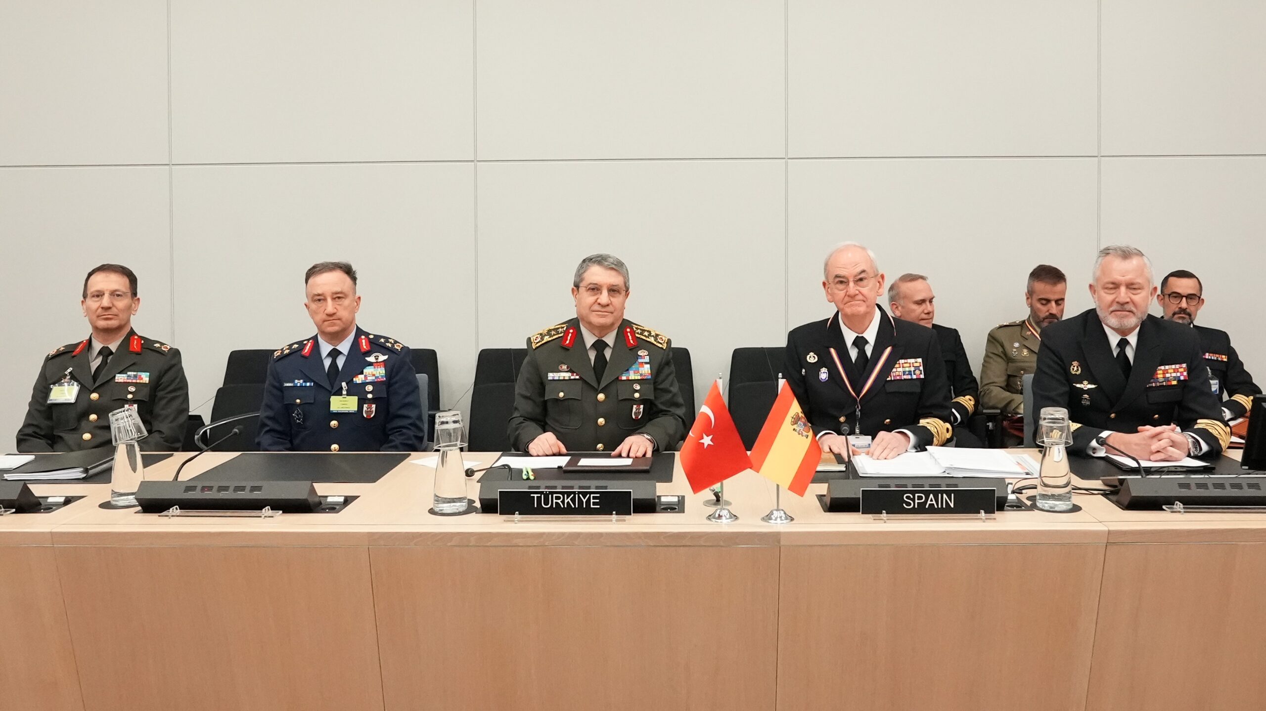 Genelkurmay Başkanı Bayraktaroğlu, mevkidaşlarıyla görüştü