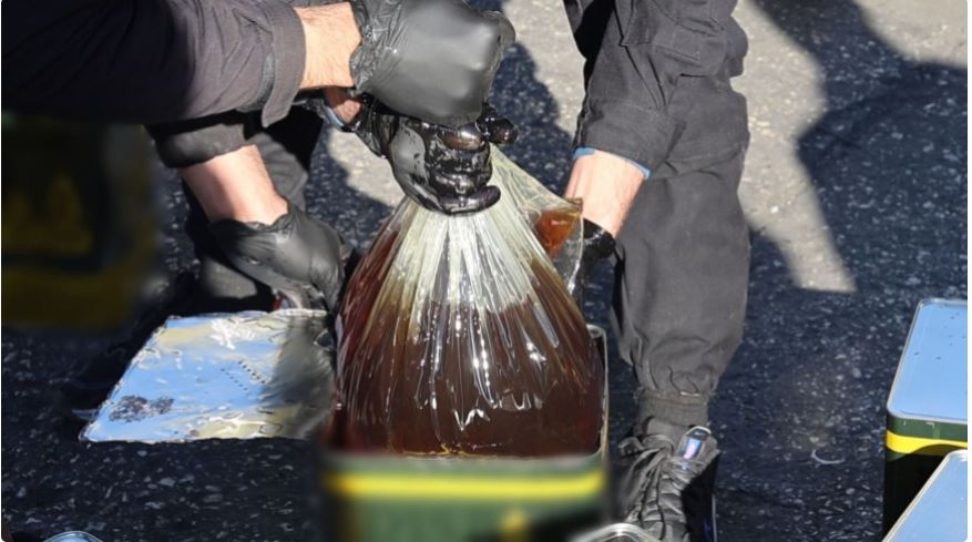 Kaçakçıların sıvı kokain oyunu. Yağ tenekeleri içinde yakalandı