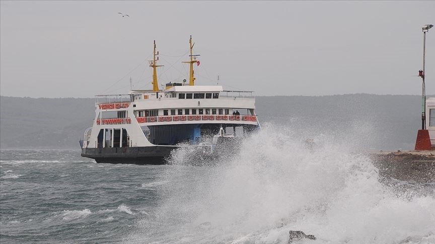 Marmara ve Ege’de fırtına. Yarınki feribot seferleri iptal edildi