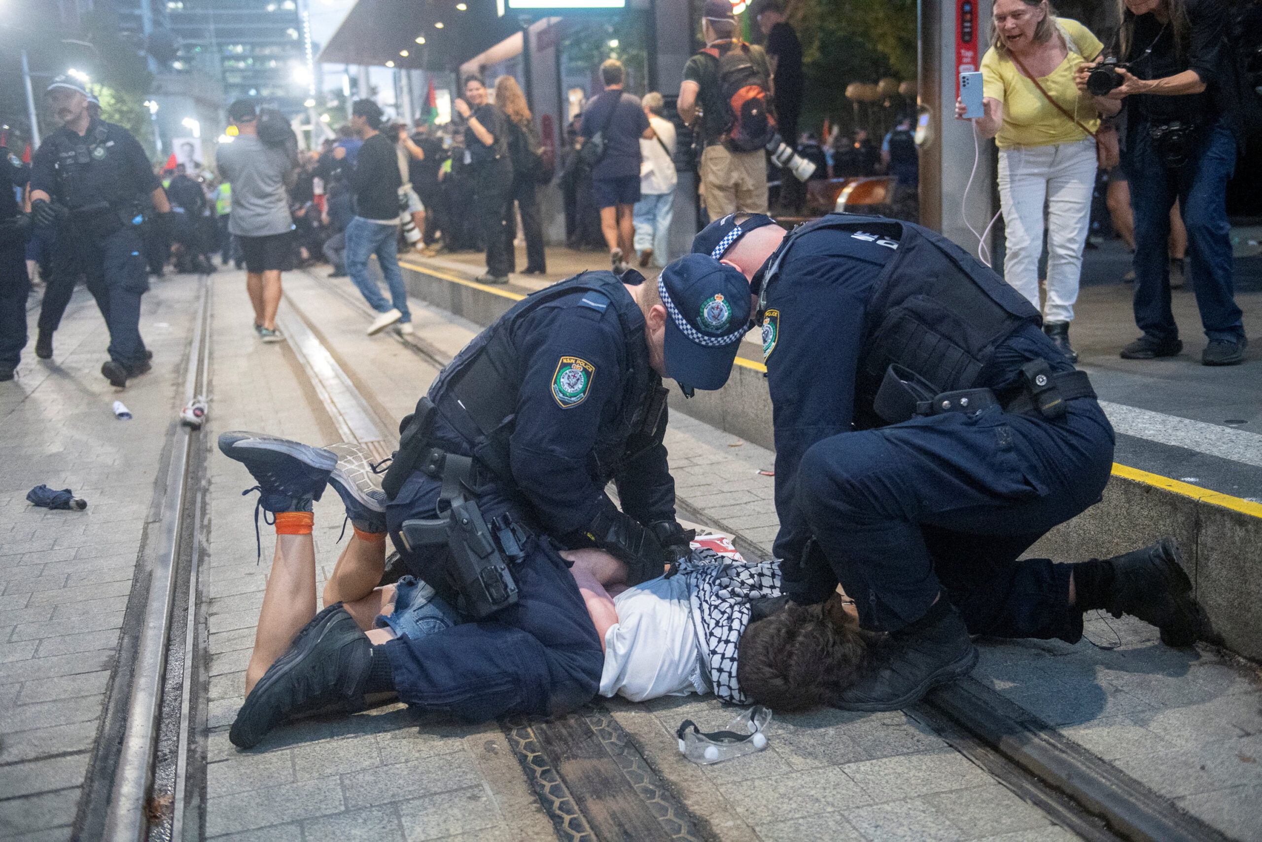 Avustralya’da İsrail Cumhurbaşkanı Herzog protestoları. Polisin müdahalesi sert oldu