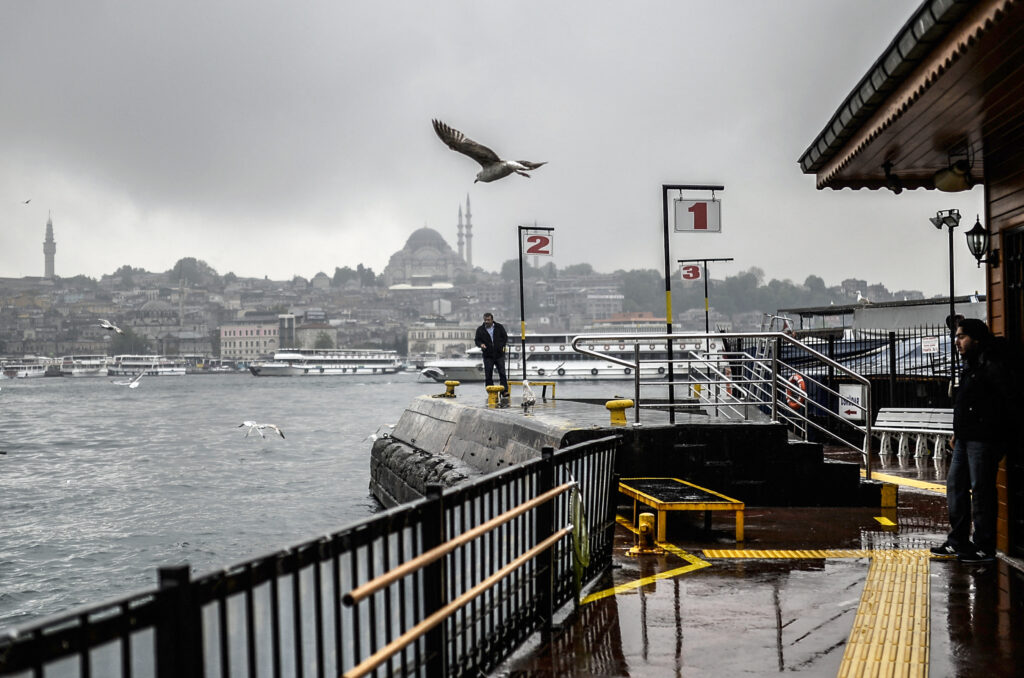 istanbullular-dikkat-saat-belli-oldu-ruzgar-yon-degistirecek-sicaklik-hizla-dusecek-PCSdeKs7.jpg