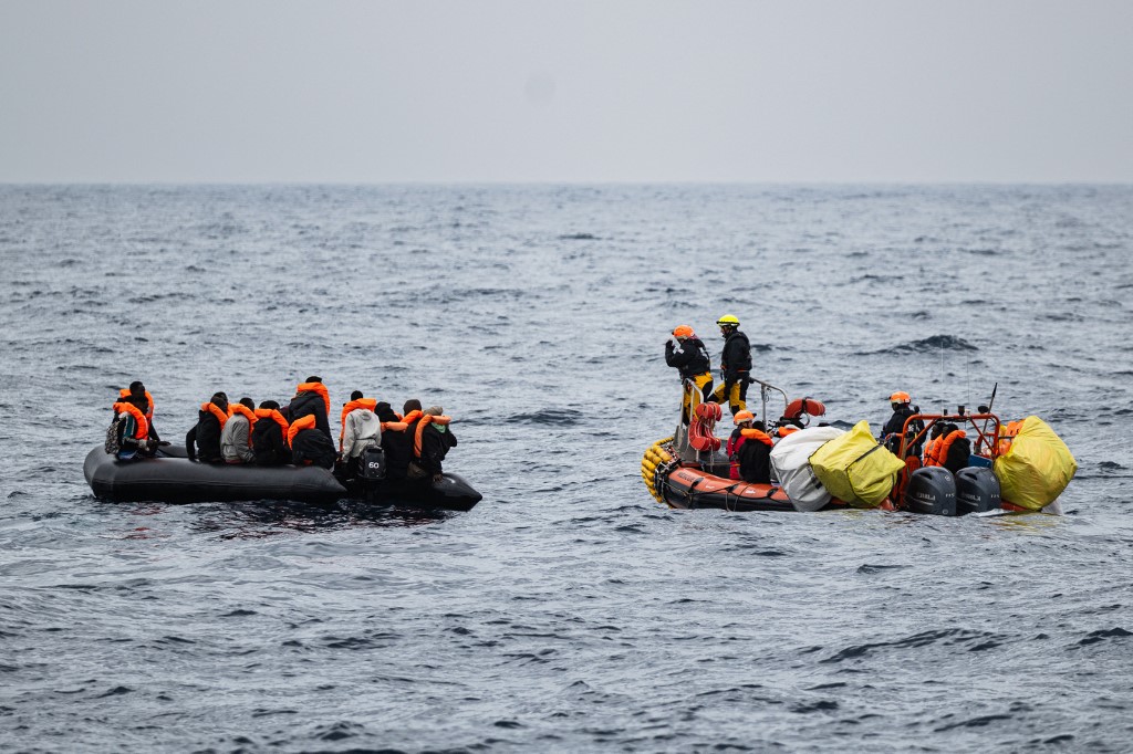 Libya açıklarında göçmen botu faciası. Hayatını kaybedenler var