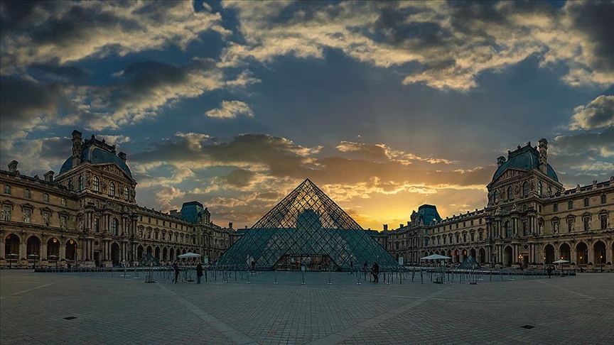 Louvre’da bir skandal daha