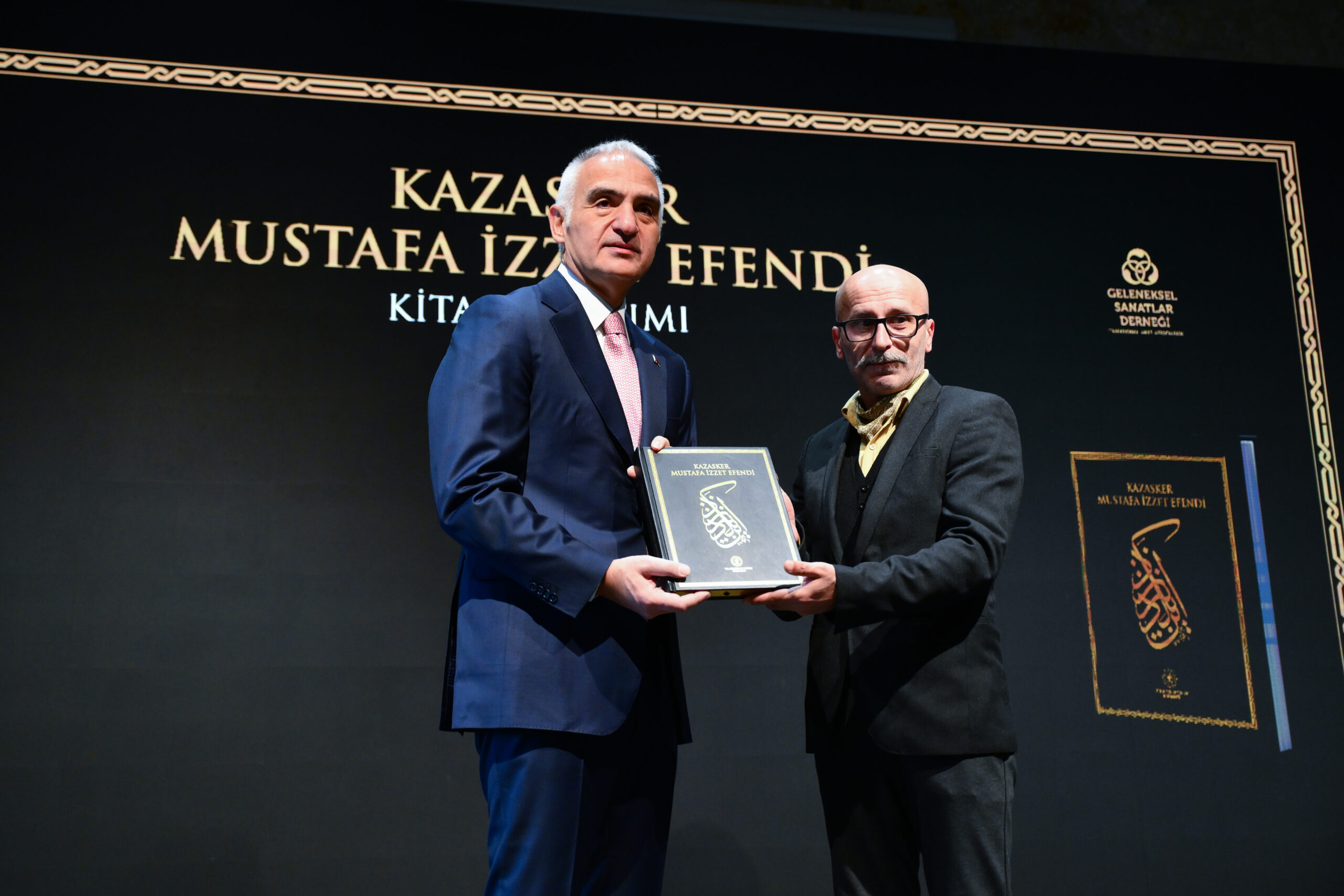 Ayasofya’nın Hattatı: Kazasker Mustafa İzzet Efendi’ye vefa