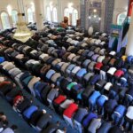 bayram-namazi-nasil-kilinir-kac-rekat-diyanete-gore-bayram-namazi-kilisini-0-CNMiIQMJ.jpg