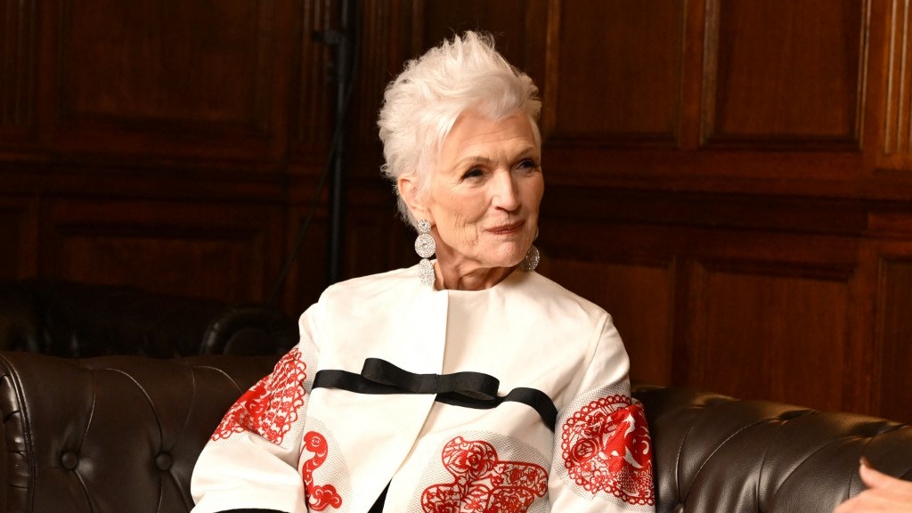 Elon Musk’un annesi Maye Musk, İstanbul’da okurlarıyla buluştu