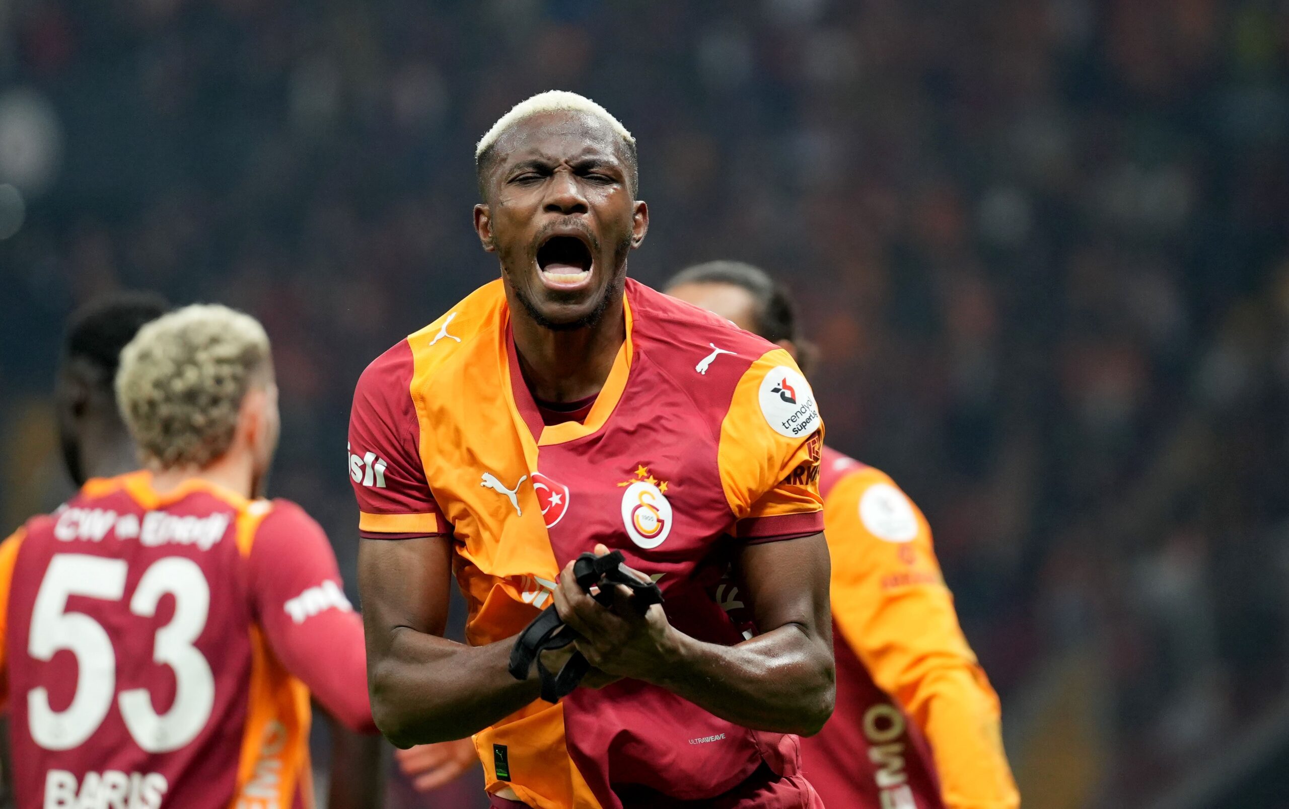 Osimhen için sıraya girdiler, bonservis her geçen gün yükseliyor