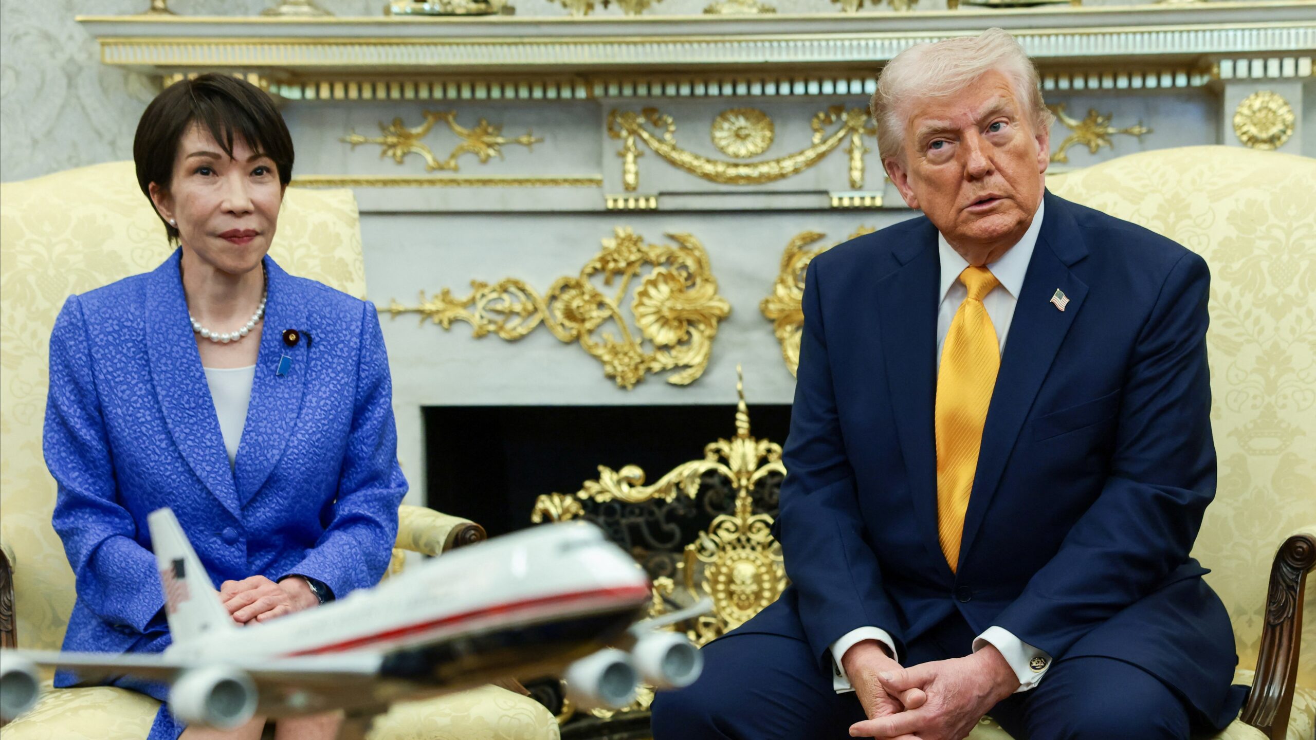 Trump’tan Japon Başbakanı’ndan yanında “yersiz” Pearl Harbor şakası