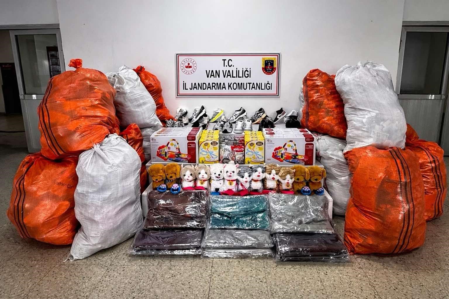 Van’da milyonlarca lira değerinde kaçak malzeme ele geçirildi
