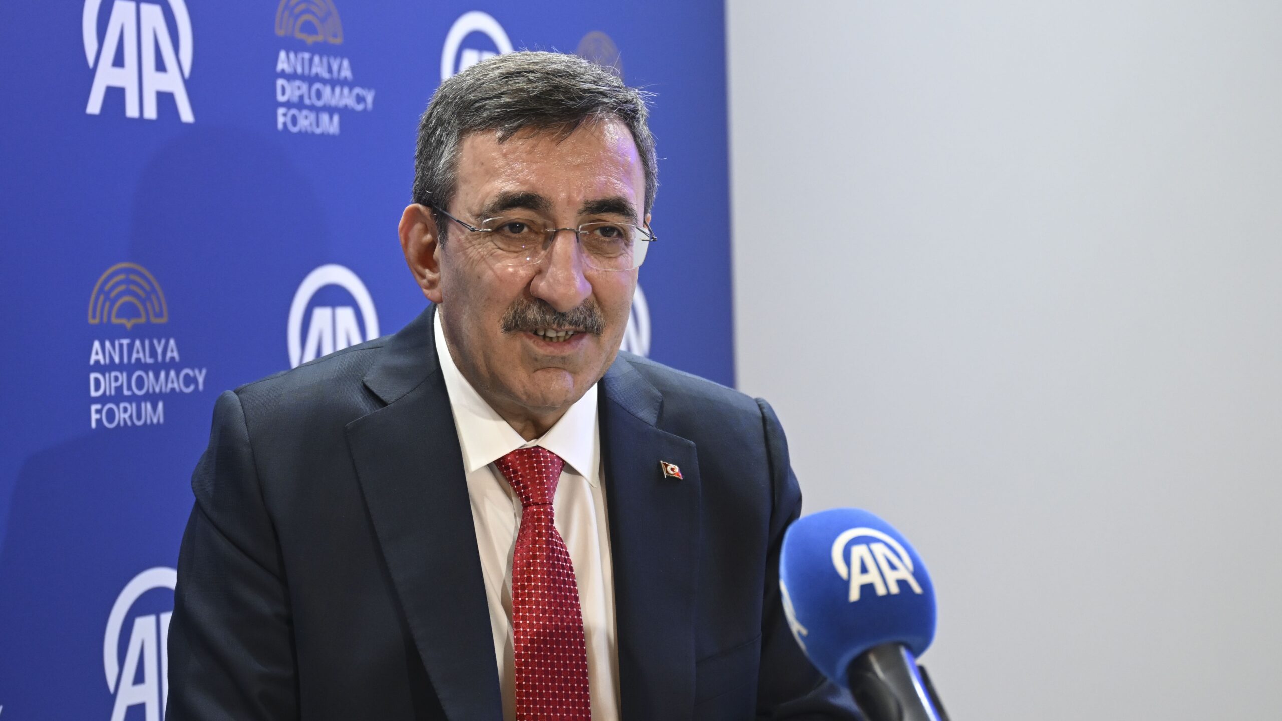 Cumhurbaşkanı Yardımcısı Cevdet Yılmaz: Türkiye bu sene zirveler yılı yaşıyor