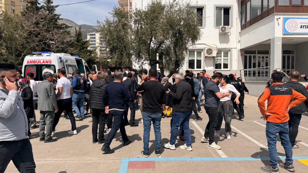 kahramanmarasta-okula-silahli-saldiri-iste-olay-yerinden-ilk-goruntuler-8P83PIwc.jpg