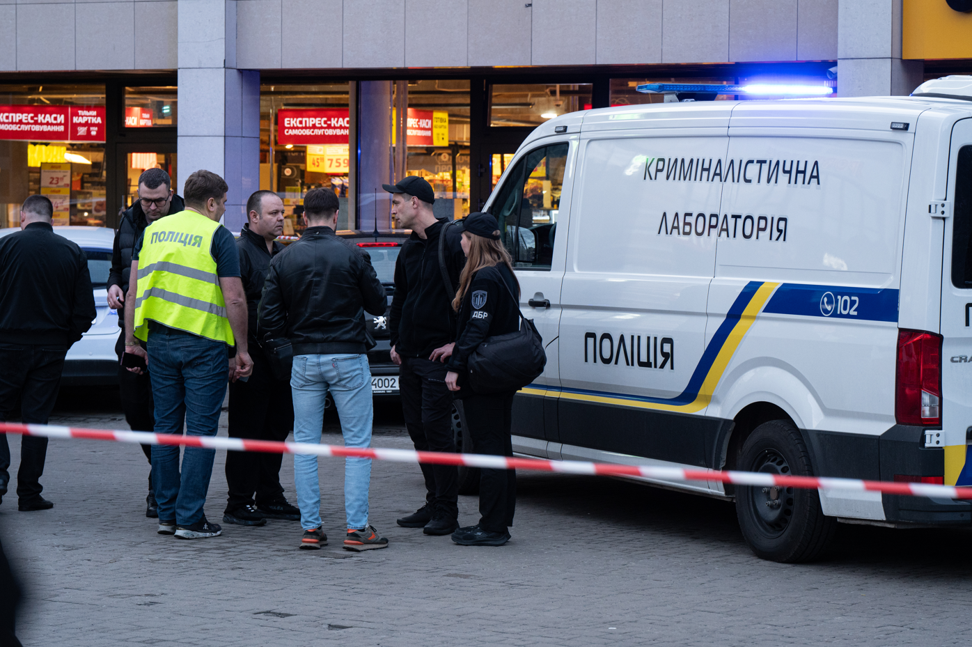 Kiev’de silahlı saldırı. Açılan ateşle 6 kişi öldü