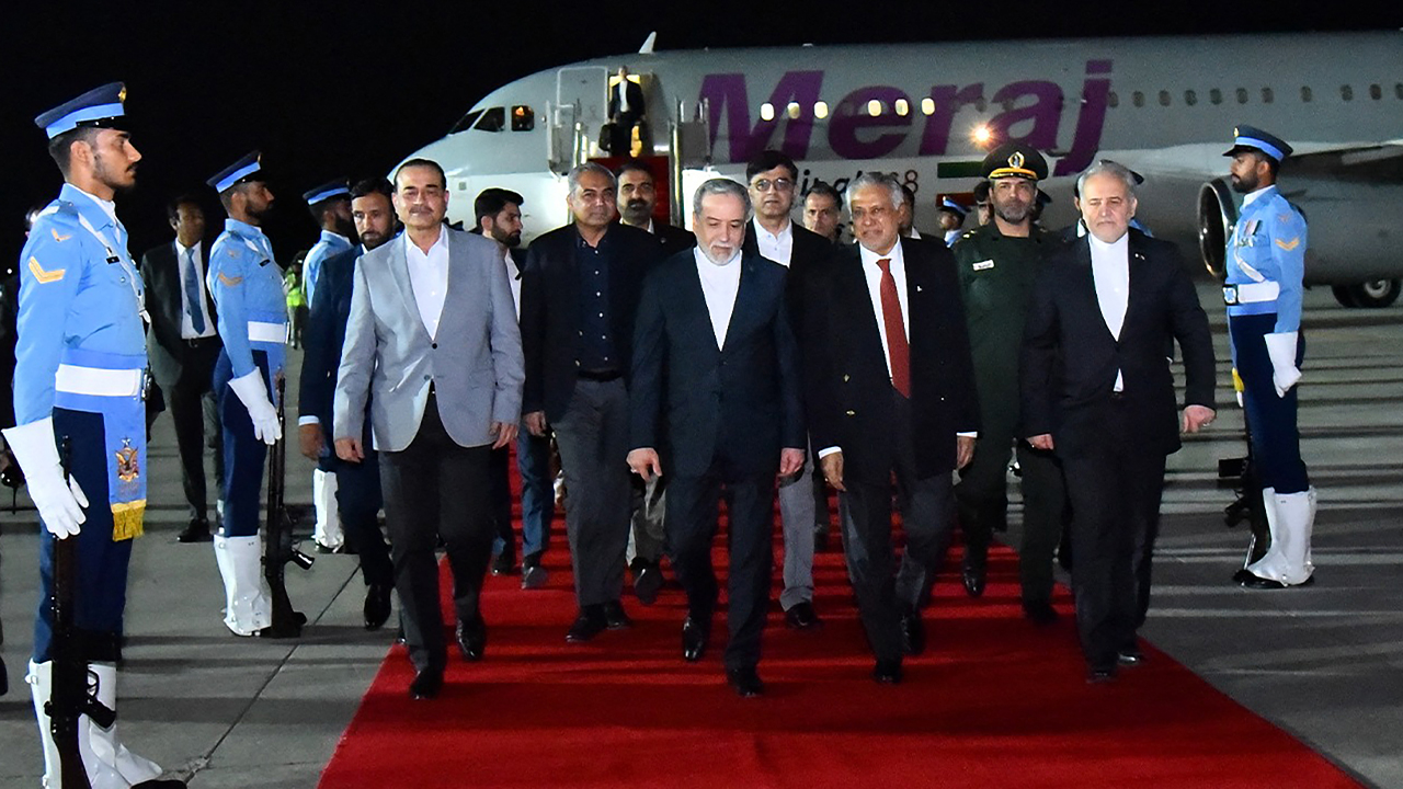 Müzakerelerde ikinci tur olacak mı? İran Dışişleri Bakanı Arakçi yeniden İslamabad’da