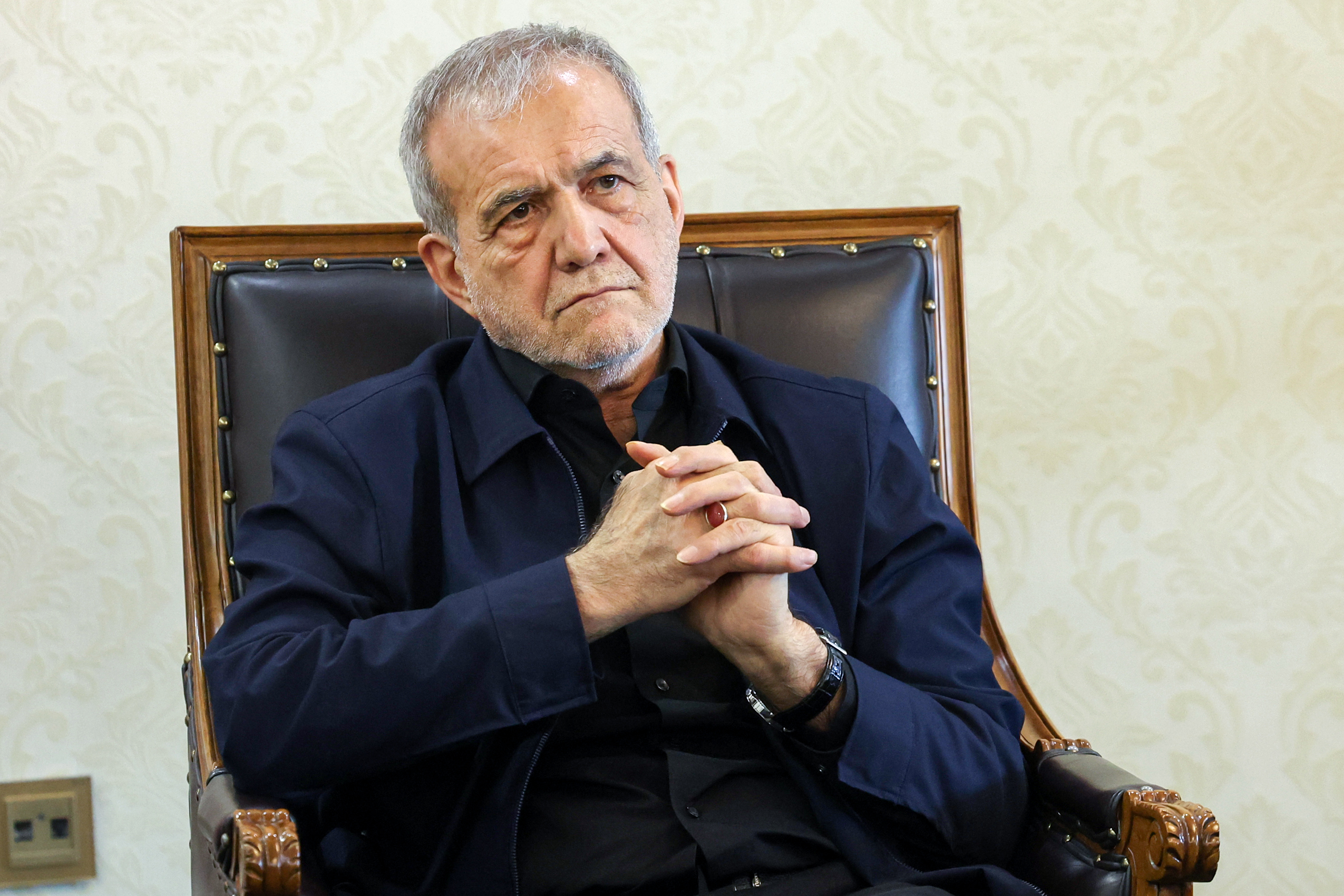 Pezeşkiyan’dan Trump’a: “O kim ki bir ulusu haklarından mahrum ediyor?”