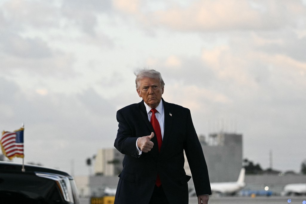 Trump’tan Hürmüz tehdidi: Donanmaya İran’a ücret ödeyen gemileri bulun talimatı verdim