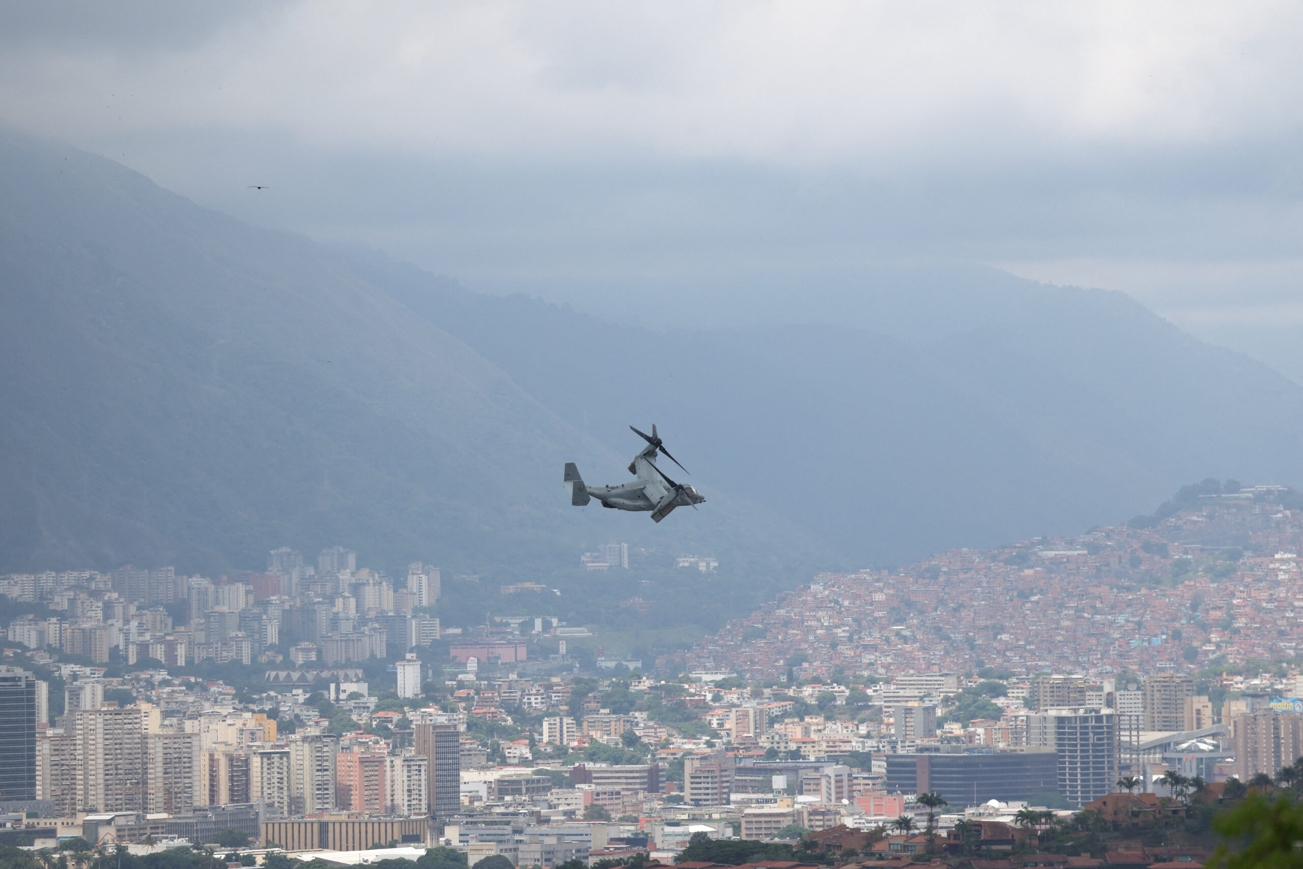 ABD ordusu, Venezuela’nın başkenti üzerinde tatbikat yaptı