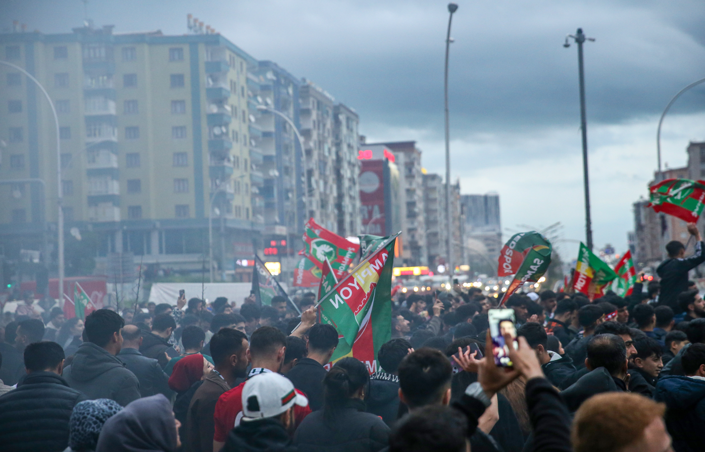 Amed Sportif Faaliyetler’in Süper Lig’e çıkışı kutlanıyor