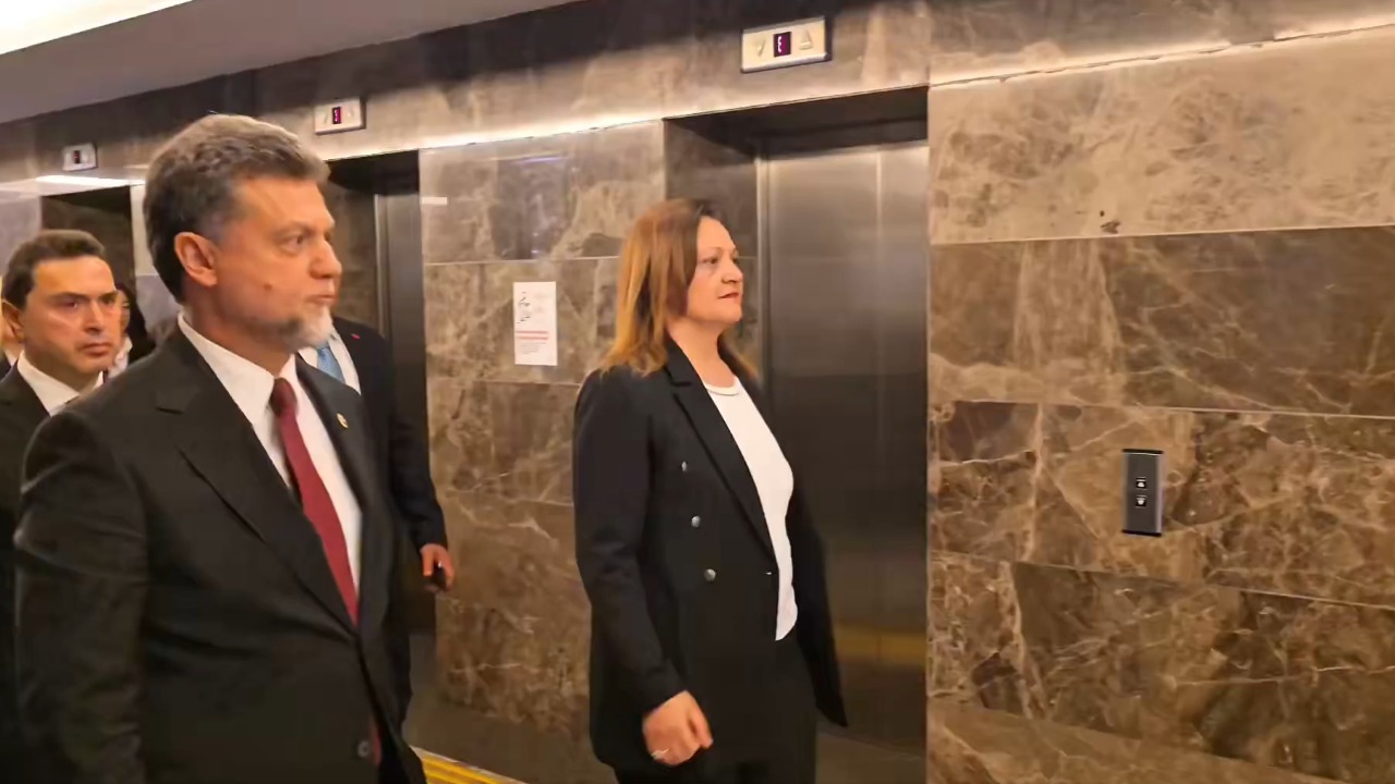 Burcu Köksal AK Parti Genel Merkezi’nde