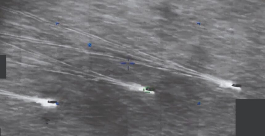 Evrende yalnız değil miyiz? ABD Savaş Bakanlığı gizli UFO arşivinin 2. baskısını yayınladı