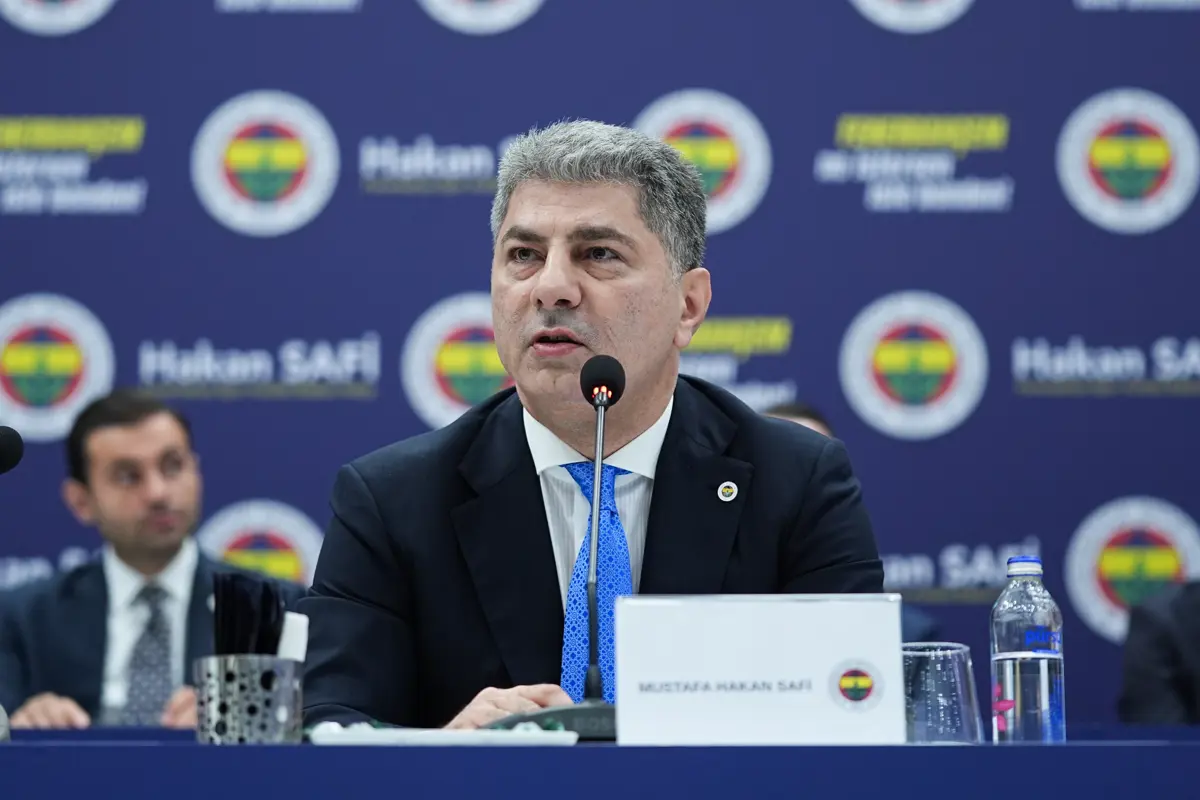 Hakan Safi’den Aziz Yıldırım’ın çağrısına yanıt. “Elimizi sıkmadı”