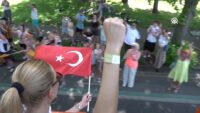 İngiltere’de Türk bayraklı şampiyonluk kutlaması