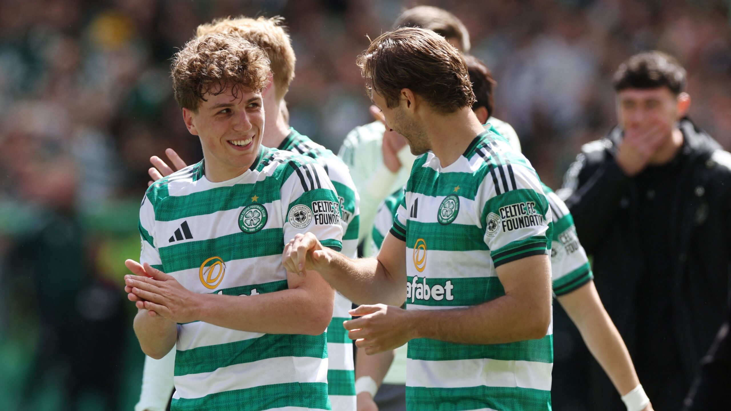 İskoçya’da herkes, Celtic-Hearts şampiyonluk maçını bekliyor. Kazanan kupayı alacak