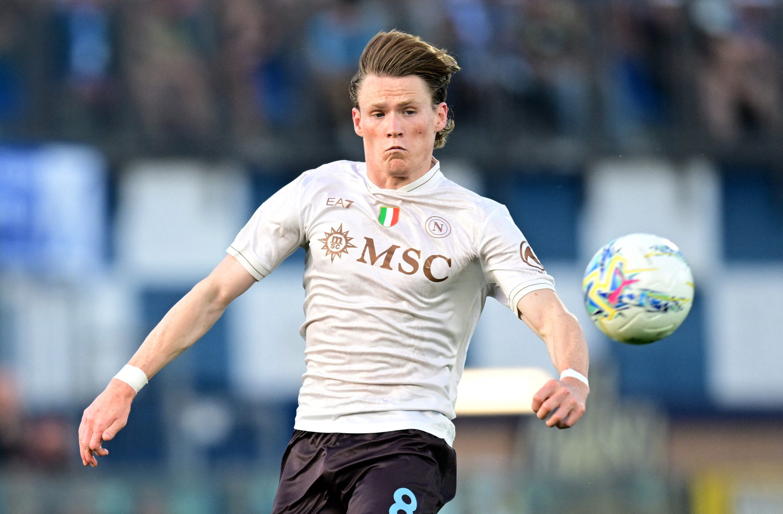 İskoçya’da McTominay’in attığı röveşata golün işlendiği 20 sterlinlik banknot basıldı