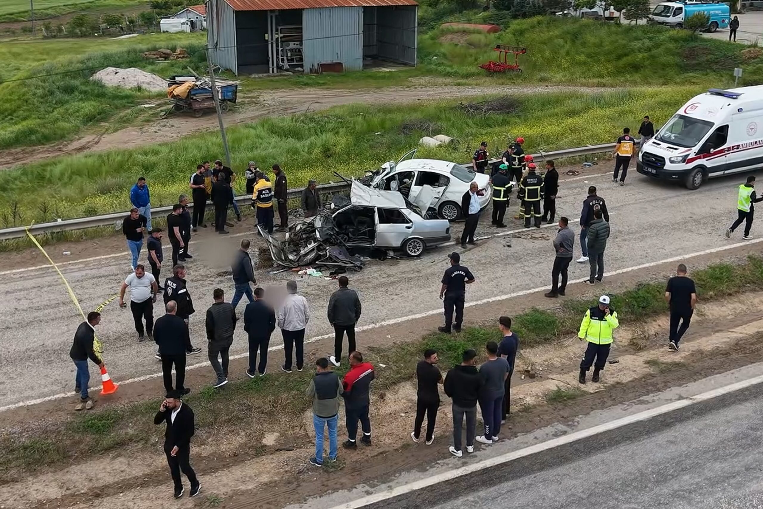 Kırıkkale’de araçlar bir aileye mezar oldu. Ölü sayısı 3’e yükseldi, 6 kişi yaralı