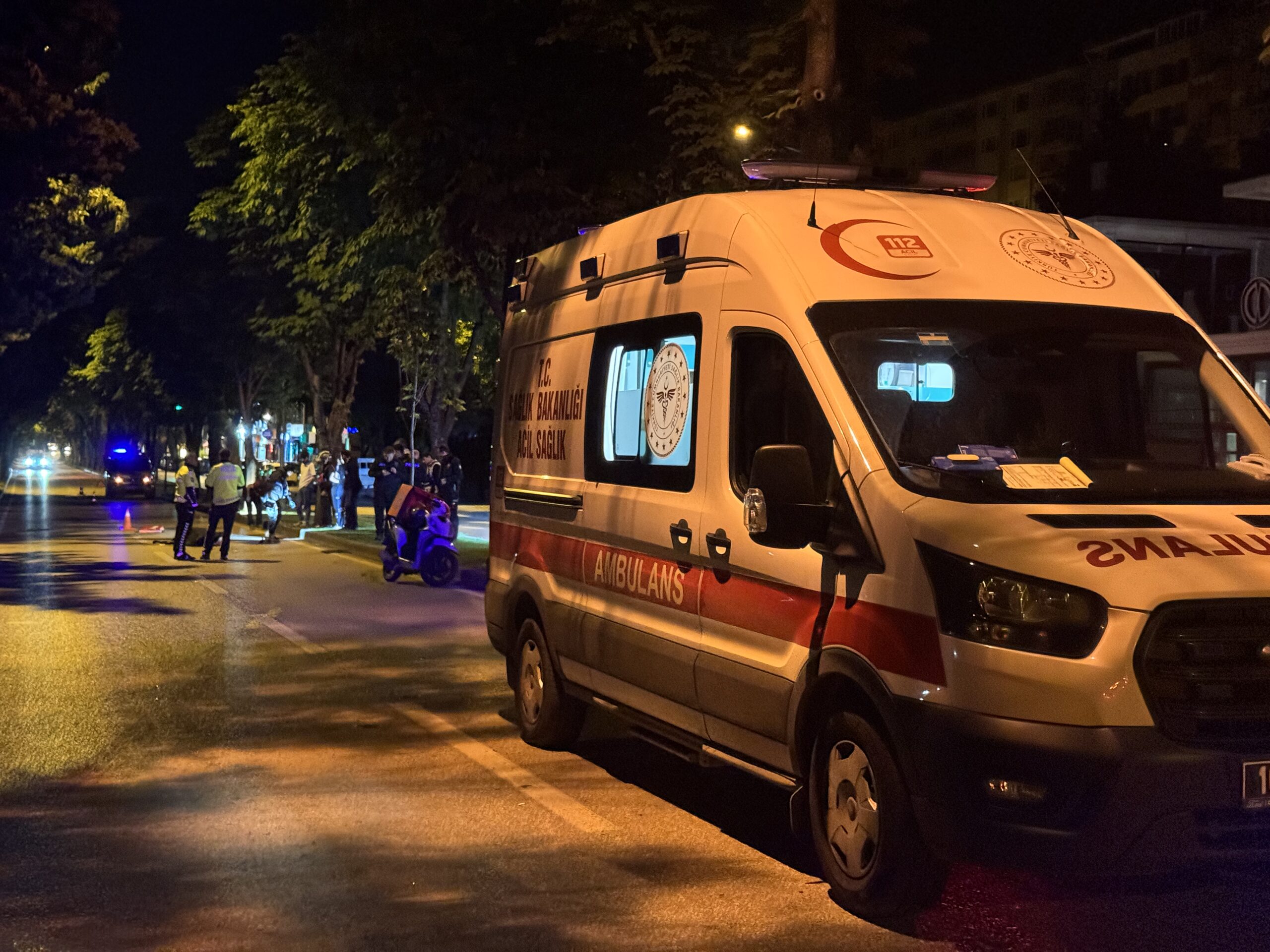 Refüje çarpan motokurye hayatını kaybetti