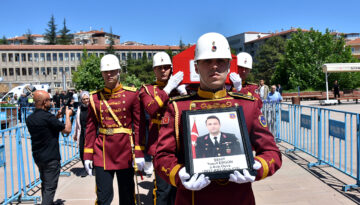 Şehit jandarmaya gözyaşlarıyla veda