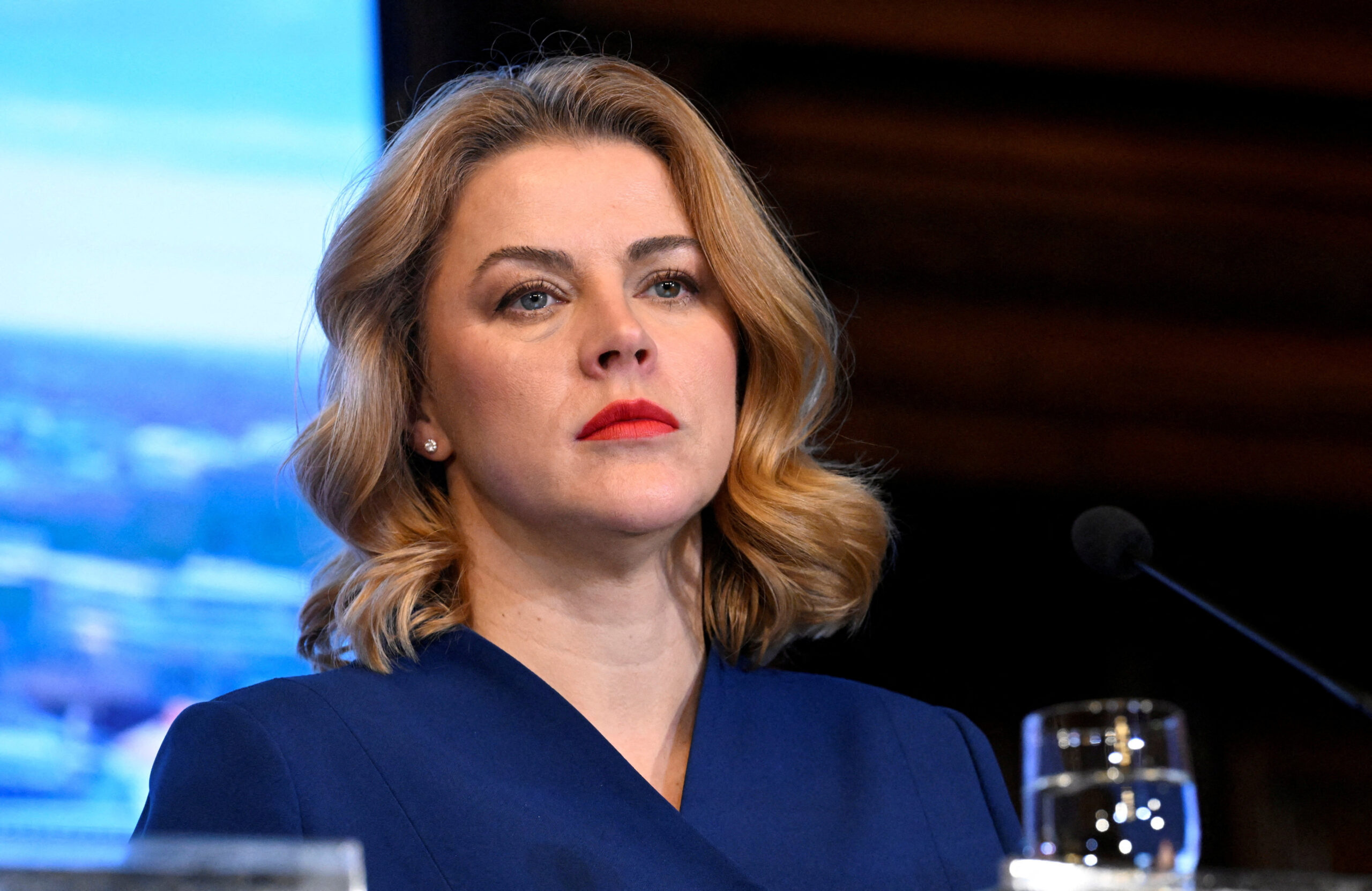 Ukrayna Savaşı, Letonya Başbakanı’nı koltuğundan etti