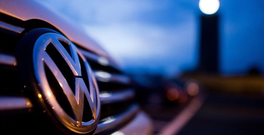 Alman hükümeti Volkswagen’in fabrika kapatma planlarını engellemeyi hedefliyor
