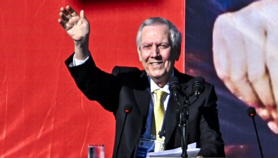 Aziz Yıldırım, iki transferi birden bitiriyor. Fenerbahçe’nin yeni golcüleri