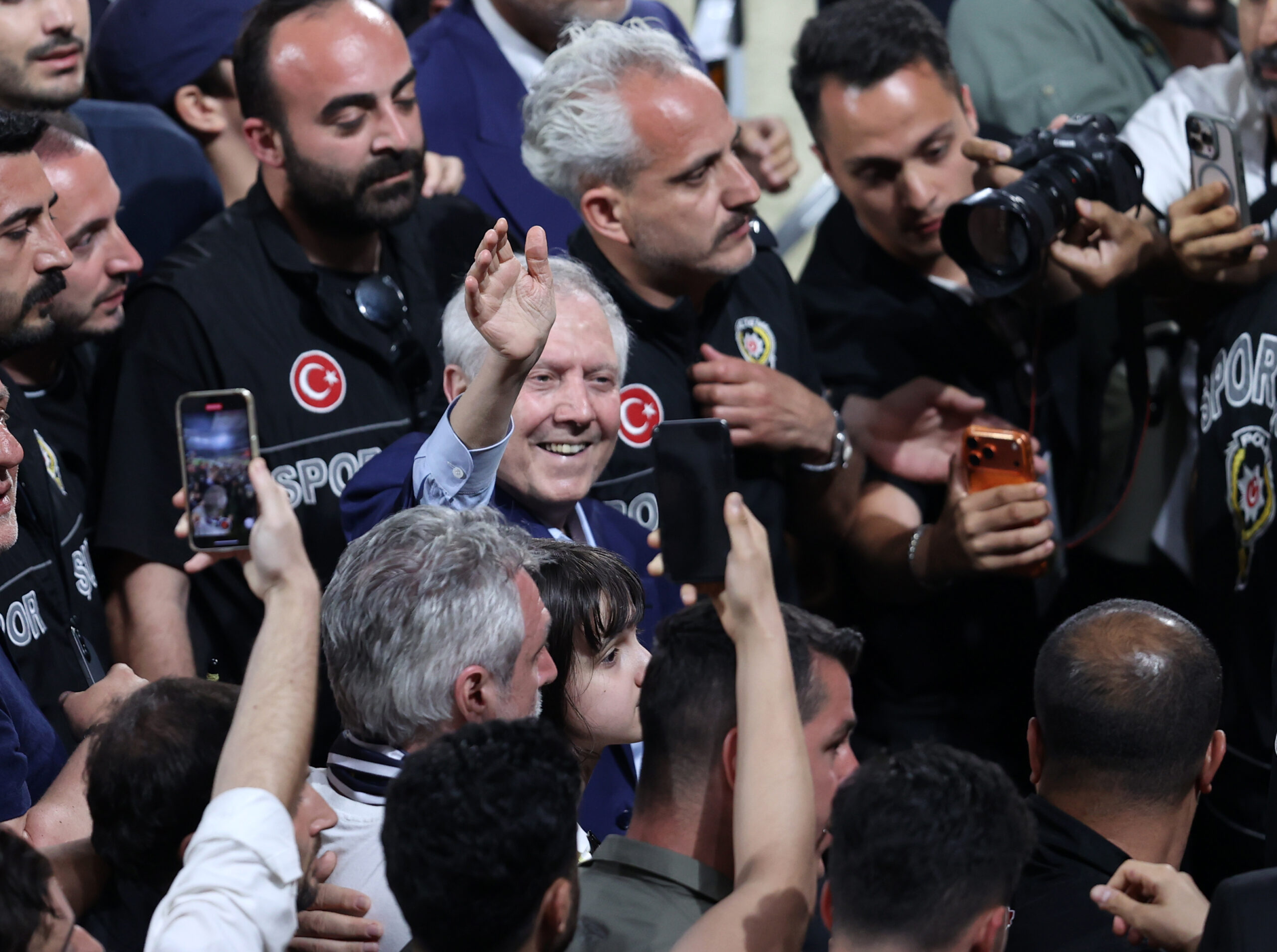 Aziz Yıldırım’ın ilk transferi belli oldu. Fenerbahçe’ye geri dönüyor