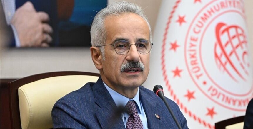 Bakan Uraloğlu’ndan Hürmüz açıklaması: Bölgede bekleyen Türk gemilerinin tamamı çıkış yaptı