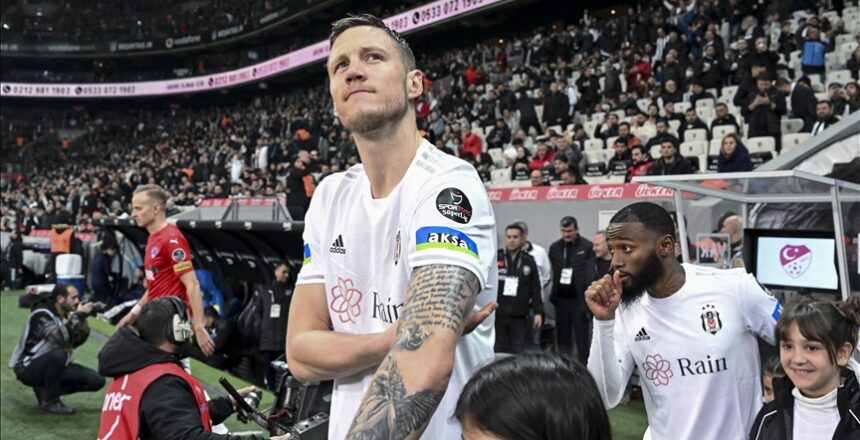Beşiktaş’ın eski golcüsü Weghorst’un yeni takımı belli oldu